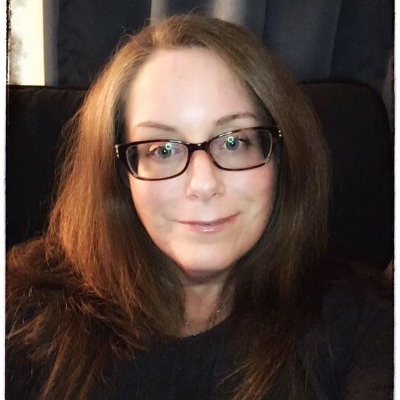 Meet your Posher, Lisa - Picture 3 of 4